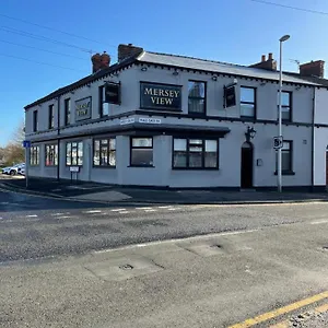Mersey View & Pub Hale (Merseyside)