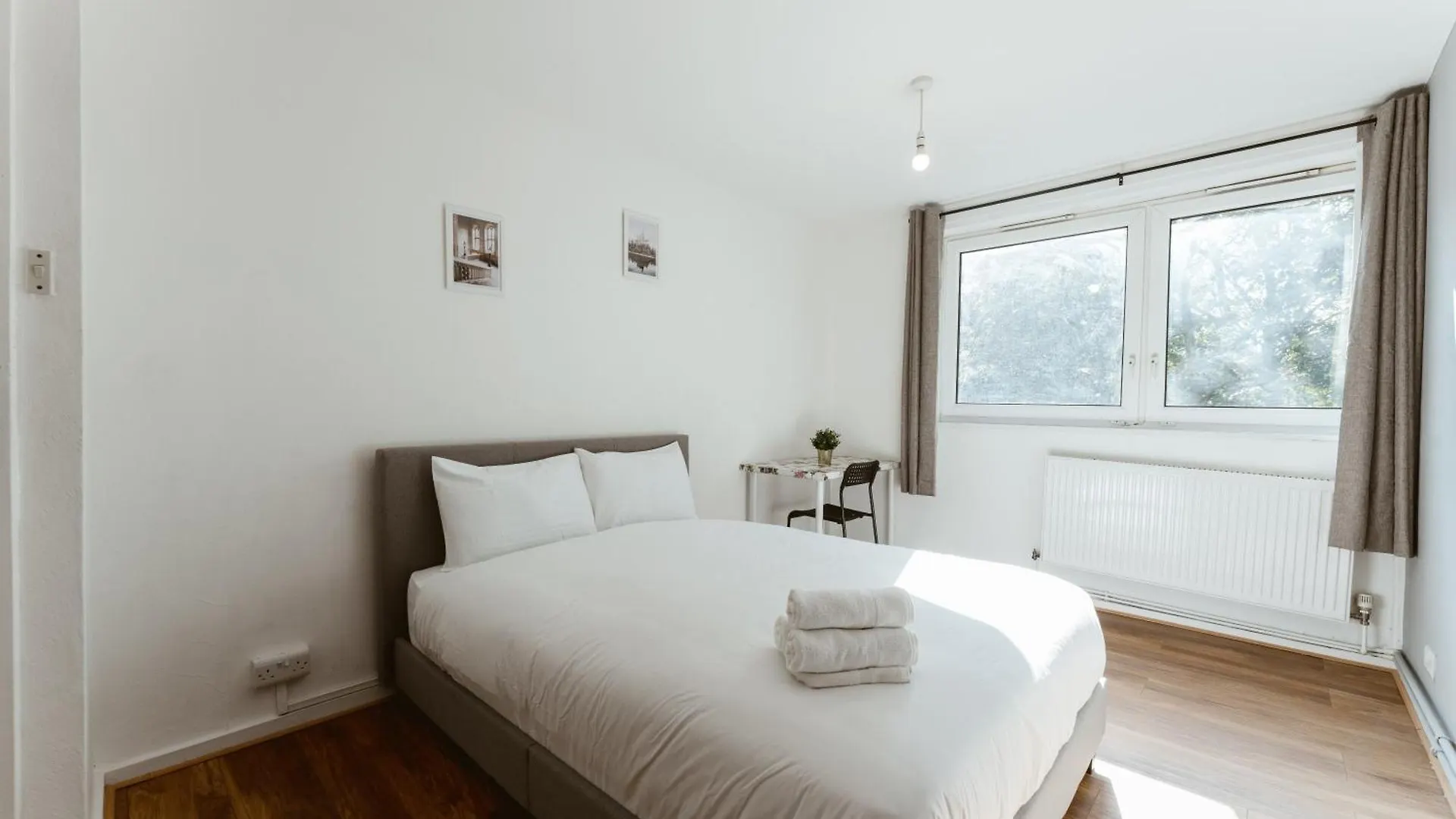 Shadwell Double Room - 13 London